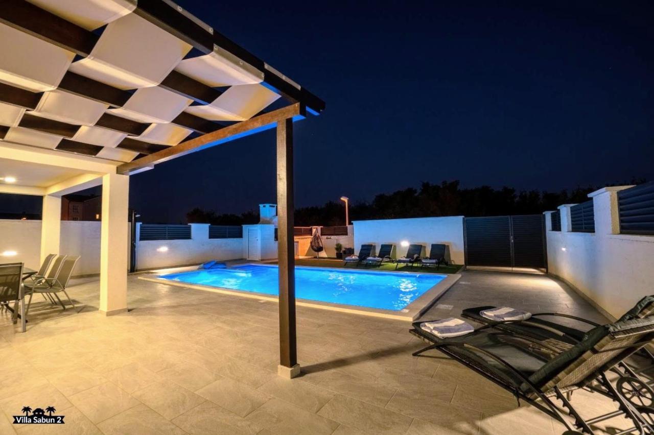 פריבלאקה Villas Sabun - Modern House With Heated Pool מראה חיצוני תמונה